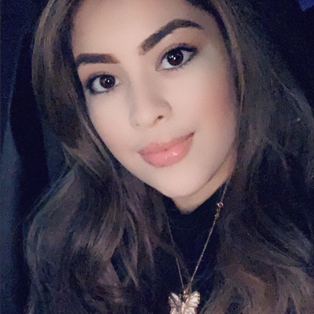 Meet your Posher, Itzel